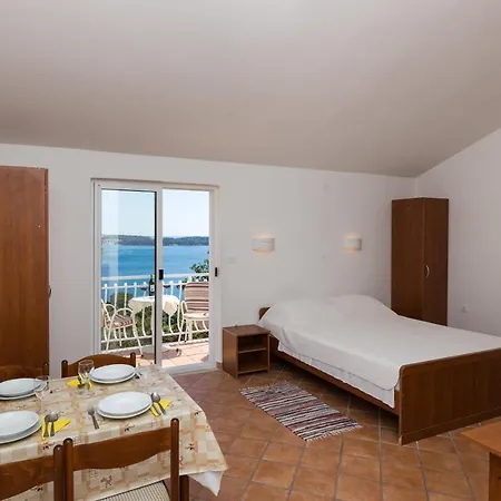 Guest house Dubravka Mlini